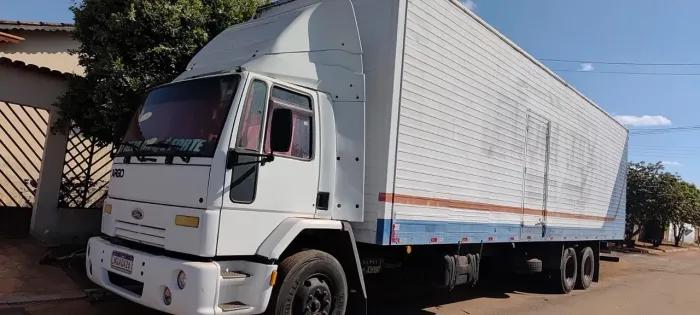 Ford cargo 1317e