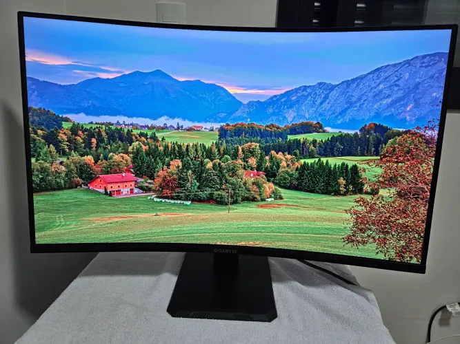 Monitor Gamer 32" Curvo. Resolução 2,5k