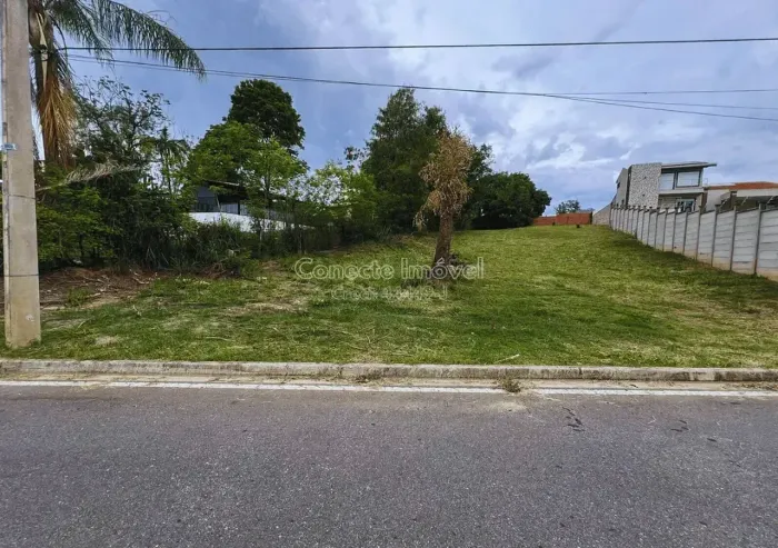 Terreno de 1.042m² com vista panorâmica e excelente topografia ideal para chácara em local