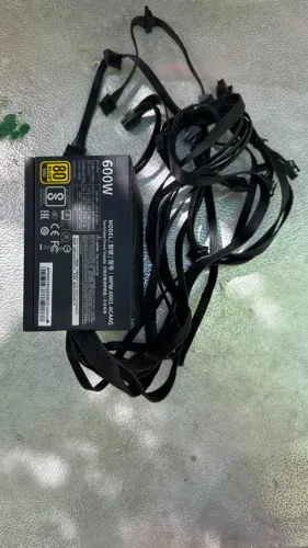 Fonte 600w Cooler Master