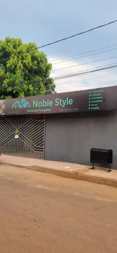 Ponto comercial com uma casa
