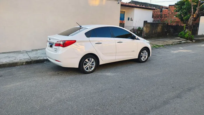 Hyundai HB20S Premium 1.6 Flex 16V Aut. 4P 2014