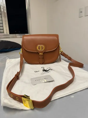 Bolsa de couro marrom modelo italiano bobby Christian Dior 30 montaigne