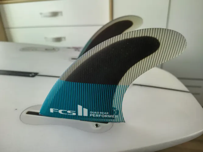Par de quilhas QUAD FCS Performer Media