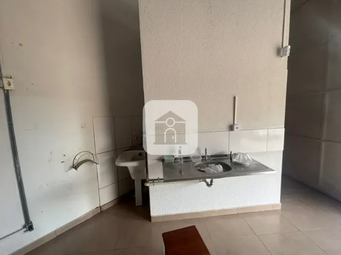 Galpão para locação no bairro Tubalina