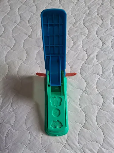 Aparelhinho para brincar de massinha