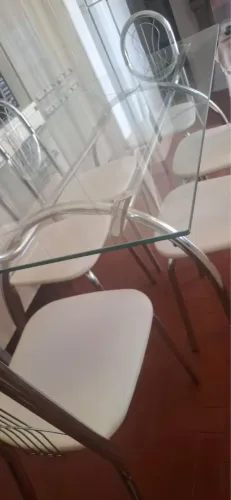 Mesa de vidro, entrego