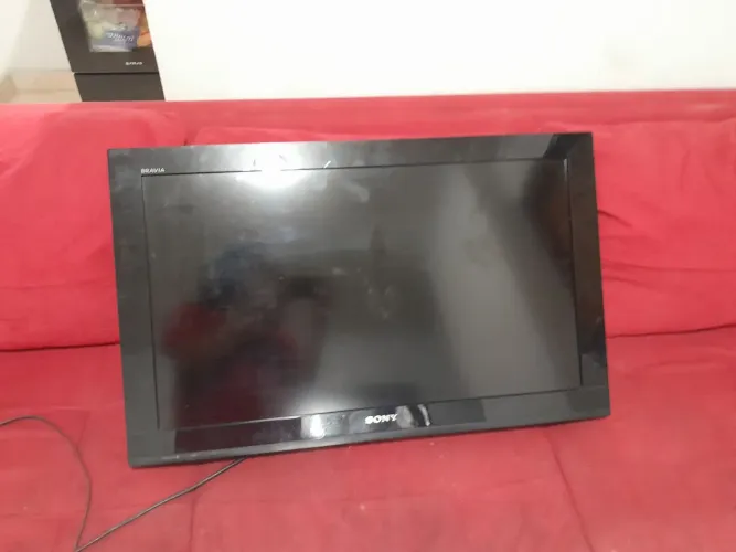 TV digital com tela de cristal líquido KDL - 32