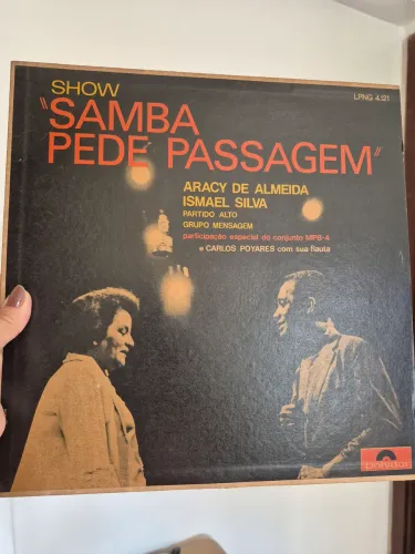 Disco vinil Show samba pede passagem de Aracy de Almeida