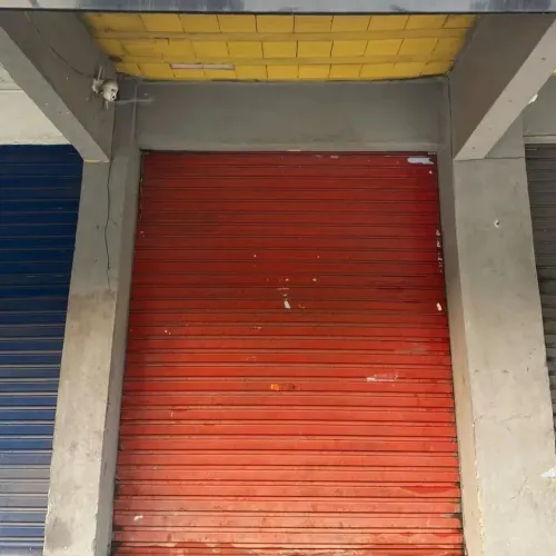 ALUGA SE GALPÃO COM LOJA
