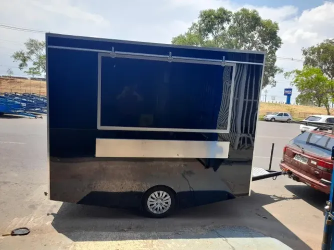 Carrinho para Espetinho e Churrasco - Sobre Rodas