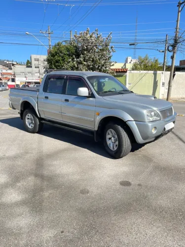 Mitsubishi L200 Sport HPE 2.5 4X4 CD DTI Dies. Mec. 2005