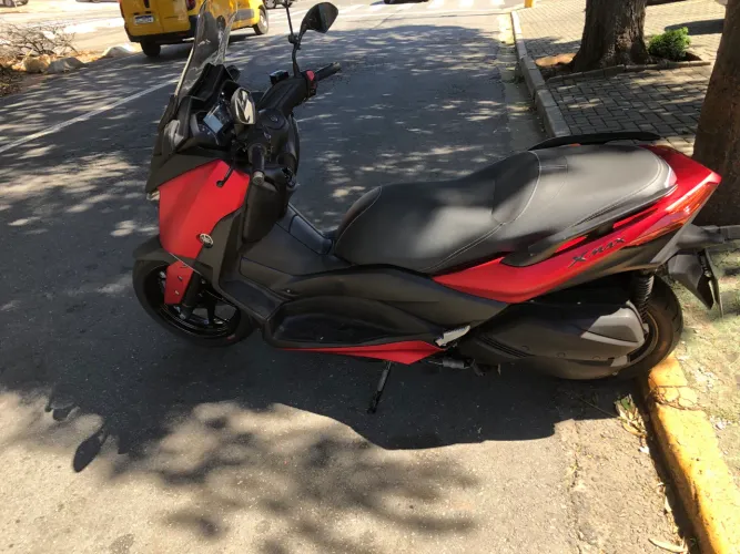 Xmax 250 ano 2022