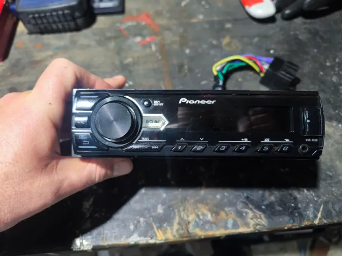 Rádio Pioneer mvh 98ub ótimo estado