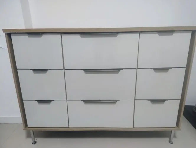 Cômoda 9 gavetas - um ano de uso