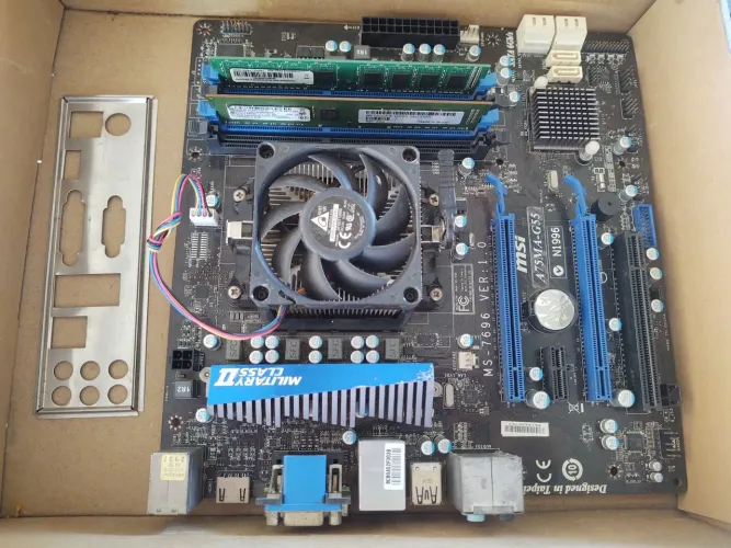 Placa mãe (MSI A75MA-G35)<br>MSI A75MA-G35