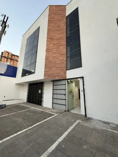 Prédio comercial 910m2 tirol c/auditório