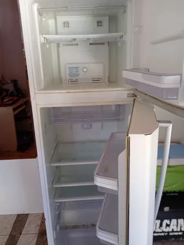 Geladeira Eletrolux pra venda