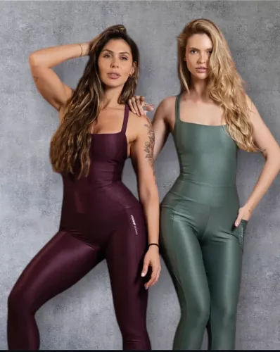 Macacão feminino CiaVest cor vinho