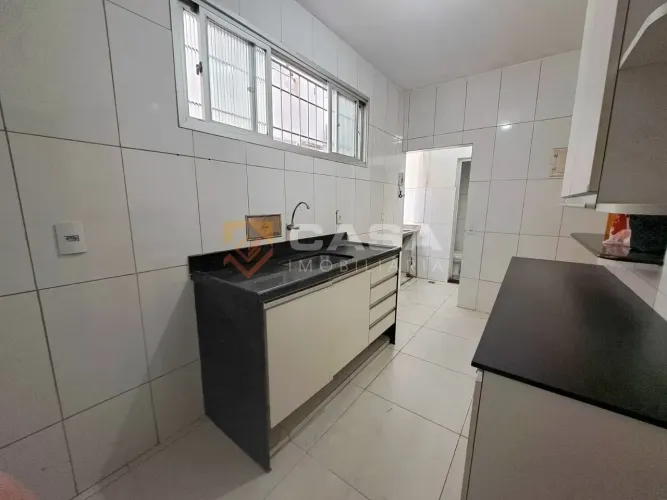 Apartamento com 3 quartos, 1 vaga, 80 m² 3 quartos, 2 banheiros em Jardim da Penha