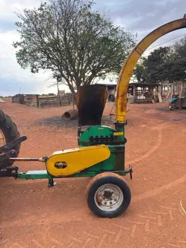 Ensiladeira jf60 maxxiun