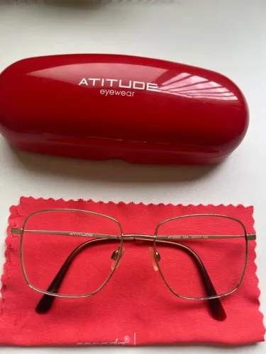 Armação de Óculos Feminina Atitude Eyewear Dourada AT1689N + Estojo Original