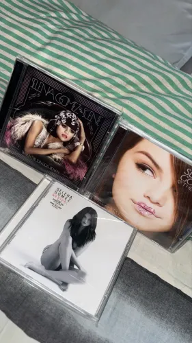 Selena Gomez cds - Revival, Kiss & Tell, When the Sun Goes Down