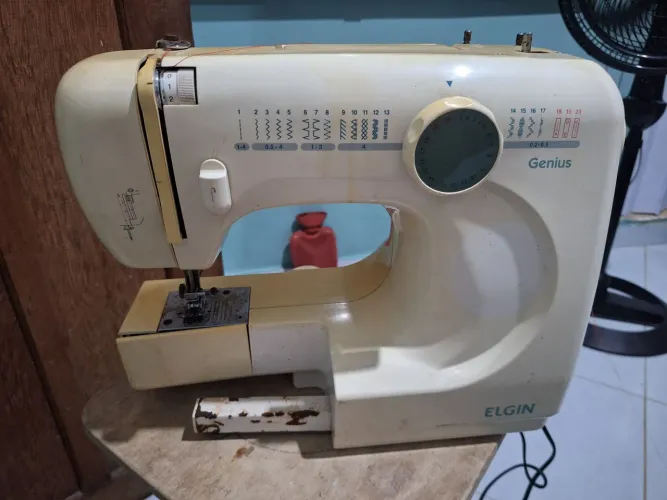 Máquina elgin de costura quebra galho