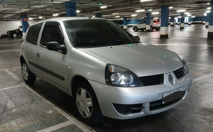Renault Clio Hi-flex 1.0 16V 3P 2011
