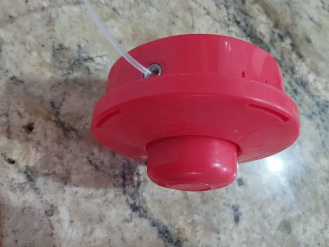 Carretel de nylon para roçadeira