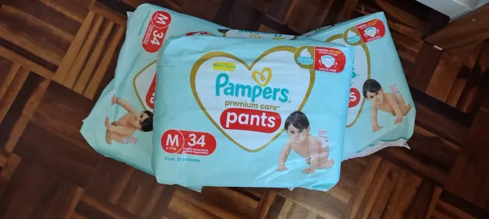 Fralda Pampers Pants Premium Care M NOVO
