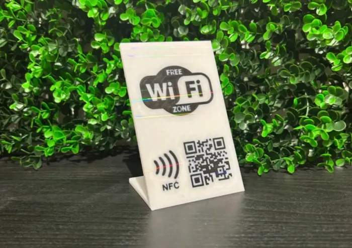 Placa de acesso ao Wi-Fi com QrCode e NFC