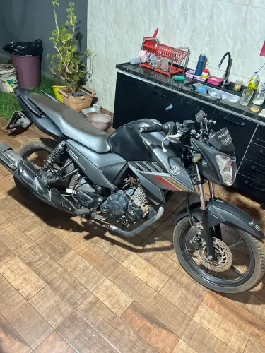 Fazer 150 com comando da auto jiro e escapamento esportivo 
