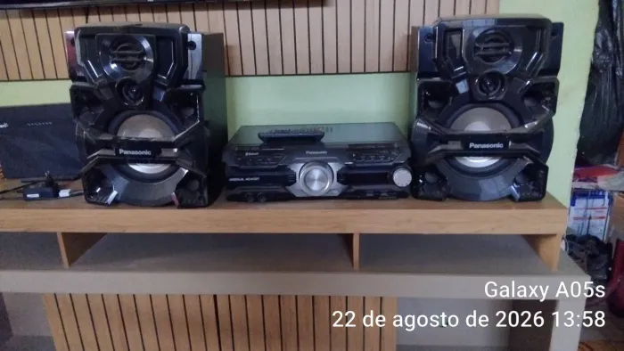 Vende- Panasonic: Modelo SA- AKX 710 CD STEREO SYSTEM