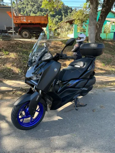 Yamaha Xmax 300 - R$39.000,00 com Acessórios