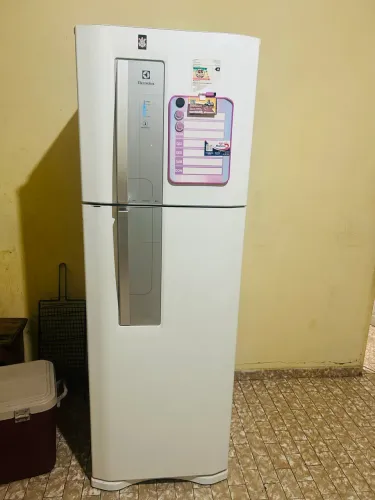Vendo geladeira eletrolux