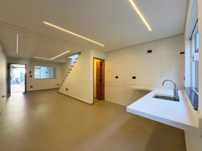 Sobrado com 03 dormitórios à venda, 103 m² por R$ 845.000,00 - Vila Alzira - Santo André/S