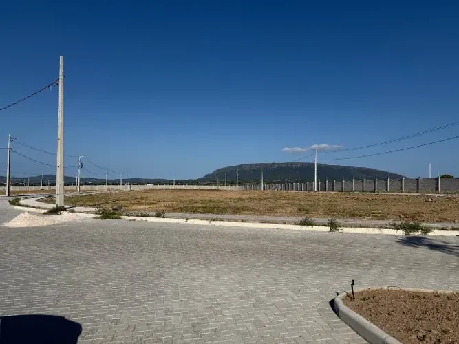 Terreno no condomínio Santos Dumont