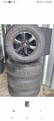 Rodas e pneus