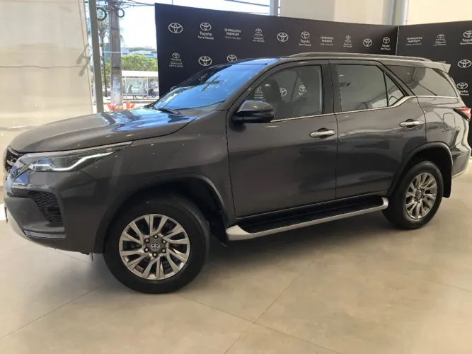 Toyota Hilux SW4 SRX 4X4 2.8 TDI 16V Dies. Aut. 2022