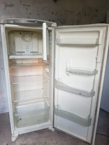 Geladeira Consul Frost Free - Conservadíssima e Funcionando Tudo!