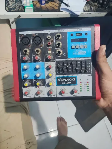 Mesa de som SOUNDVOICE