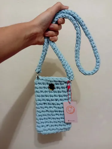 Bolsa para celular de crochê em fio de malha 100% algodão (feita por mim)