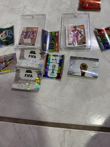 Figurinhas Legend e brilhantes da Copa do Mundo 2026