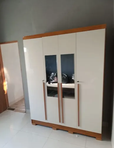 GUARDA ROUPA