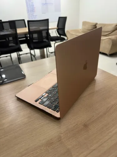 MacBook Air M1