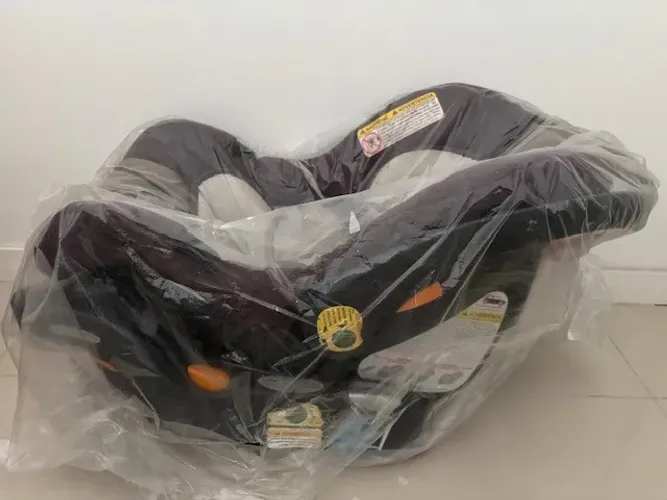 Bebê conforto com suporte para carro Chicco
