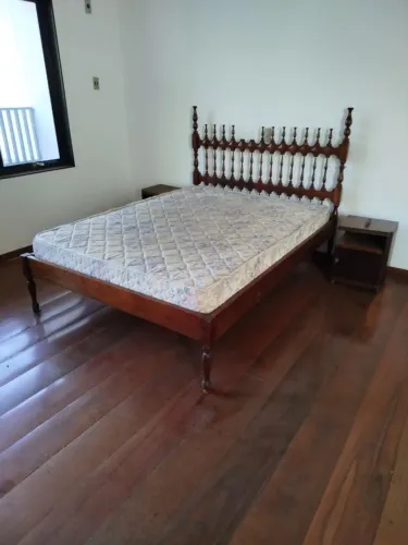 Cama casal relíquia anos 70/80