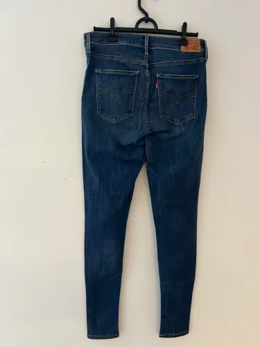 Calça Jean Levis super skinny Tam 42-44