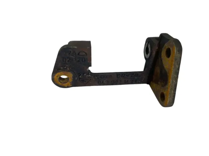 Suporte Alternador Motor AP 1.6 1.8 2.0 Vw Gol Santana Ford Escort Versailles (049903143c)